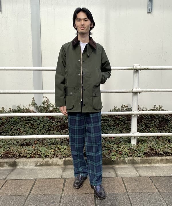 BEAMS MENのBarbour * BEAMS PLUS / 別注 BEDALE 2Layer Classic Fitを