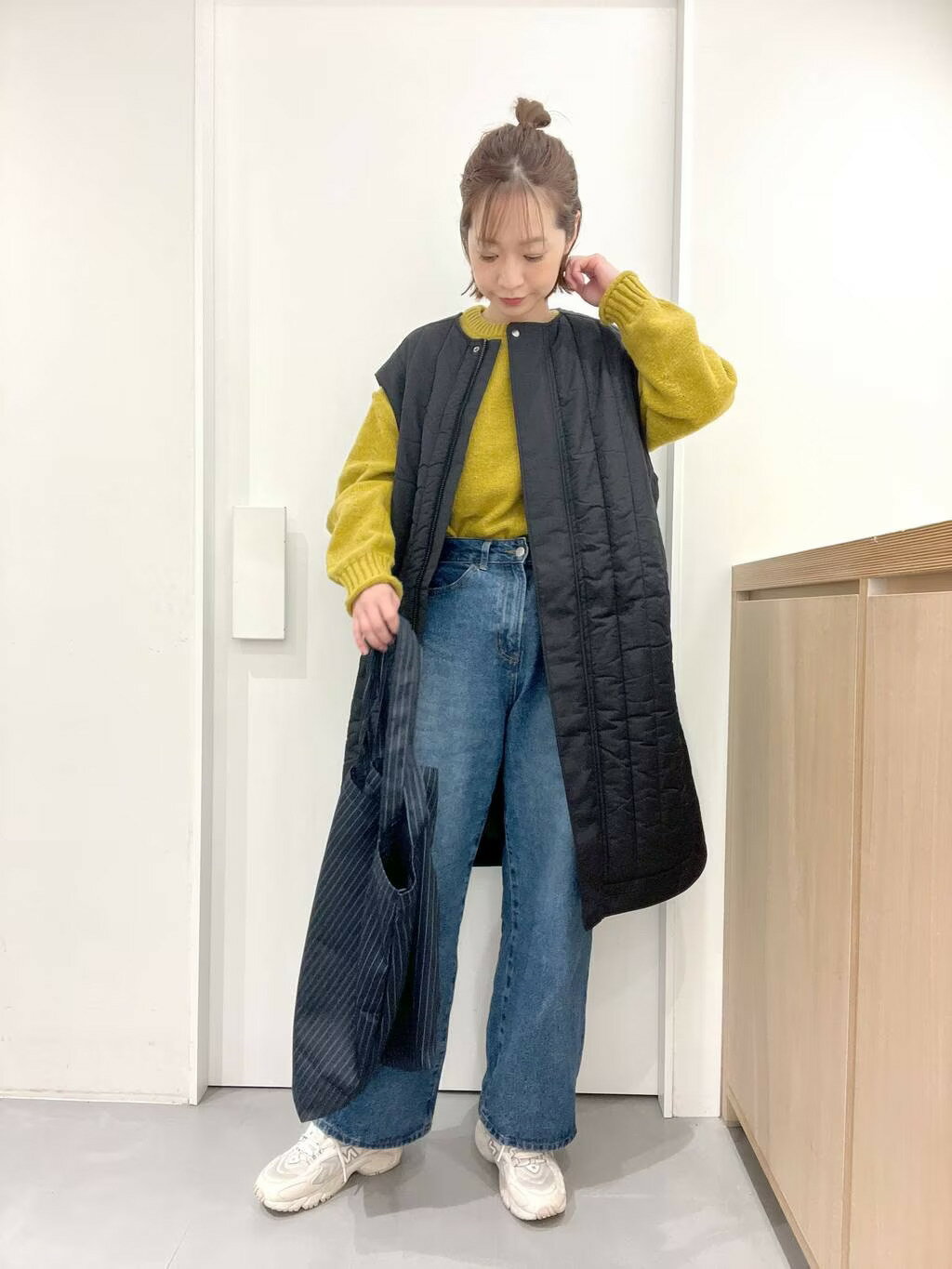 LAKOLEのスクエアビックトートバックを使ったコーディネートを紹介します。｜Rakuten Fashion(楽天ファッション／旧楽天ブランドアベニュー)3273528