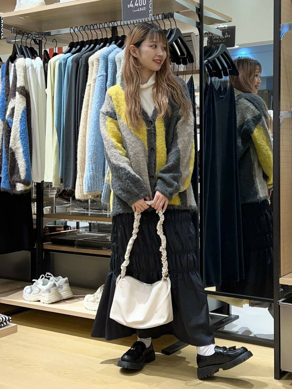 LAKOLEのタッセルタンクソールローファーを使ったコーディネートを紹介します。｜Rakuten Fashion(楽天ファッション／旧楽天ブランドアベニュー)3273534