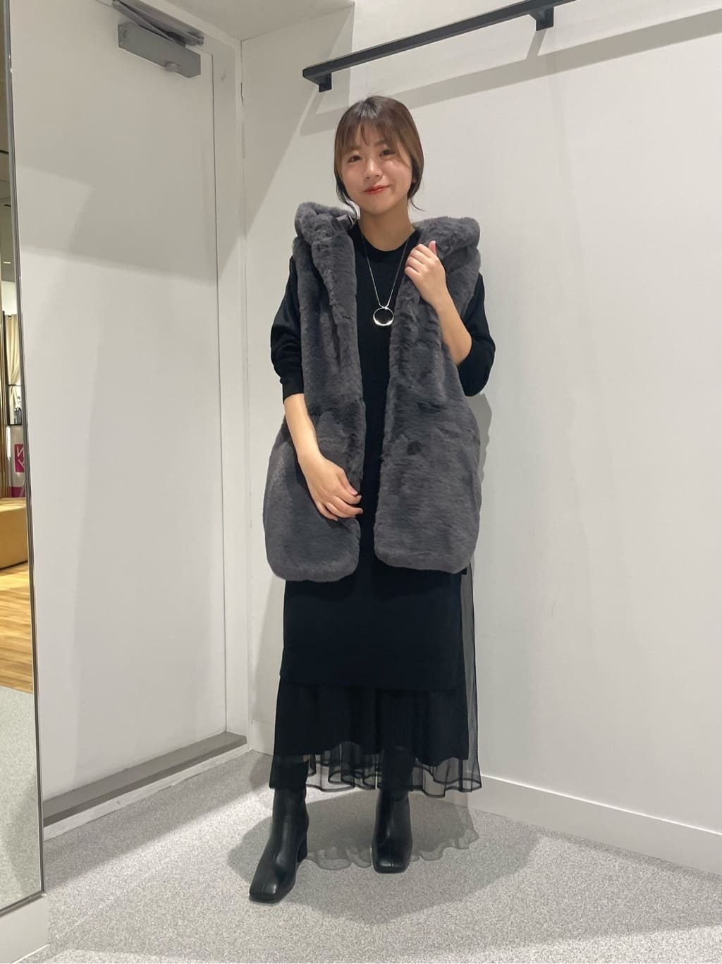 LASUDのTHAIGREEN エコファーベストを使ったコーディネートを紹介します。｜Rakuten Fashion(楽天ファッション／旧楽天ブランドアベニュー)3279978