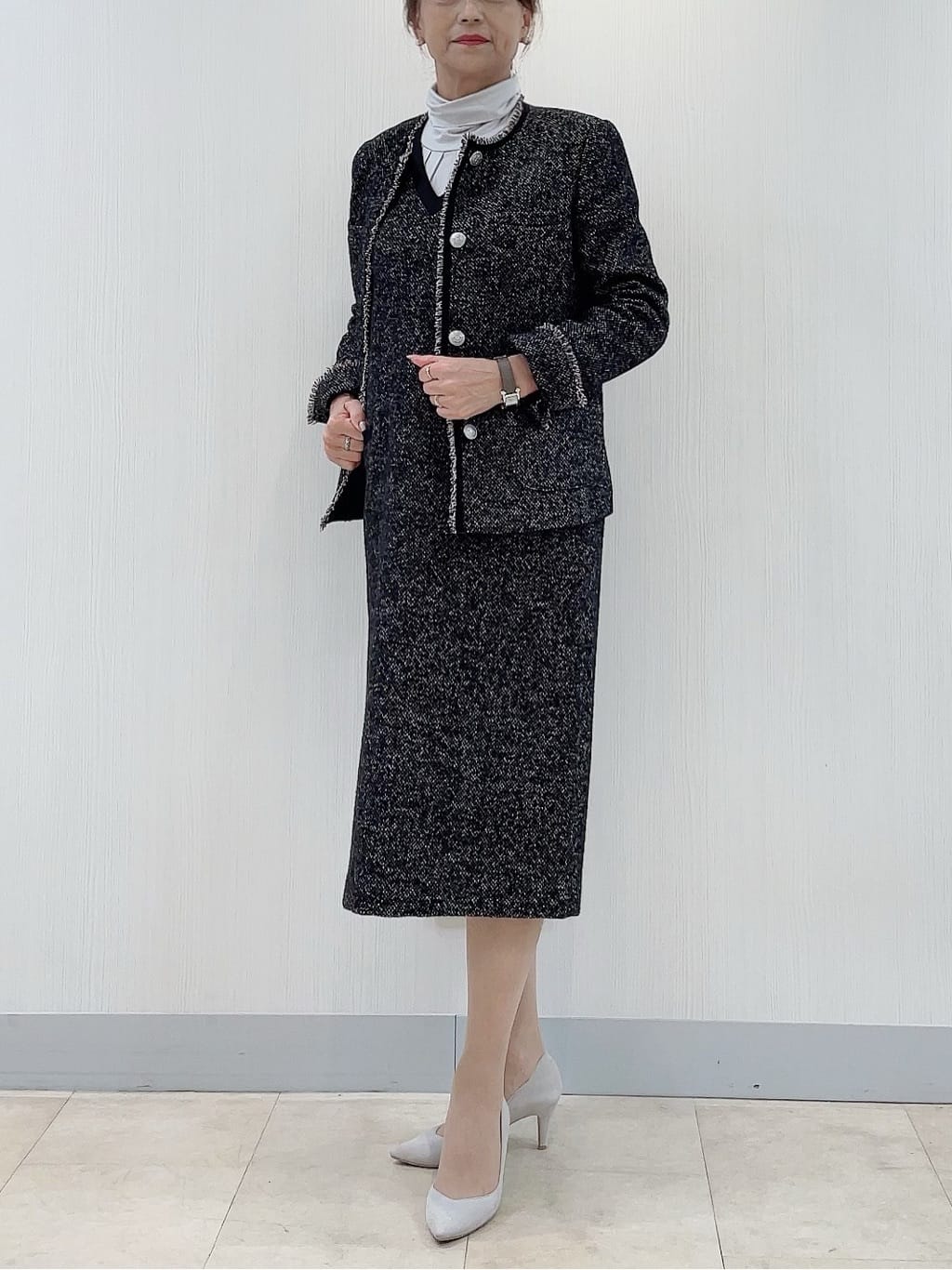 NEWYORKERのミックスカラーツィード ノーカラーフリンジジャケットを使ったコーディネートを紹介します。｜Rakuten Fashion(楽天ファッション／旧楽天ブランドアベニュー)3282673