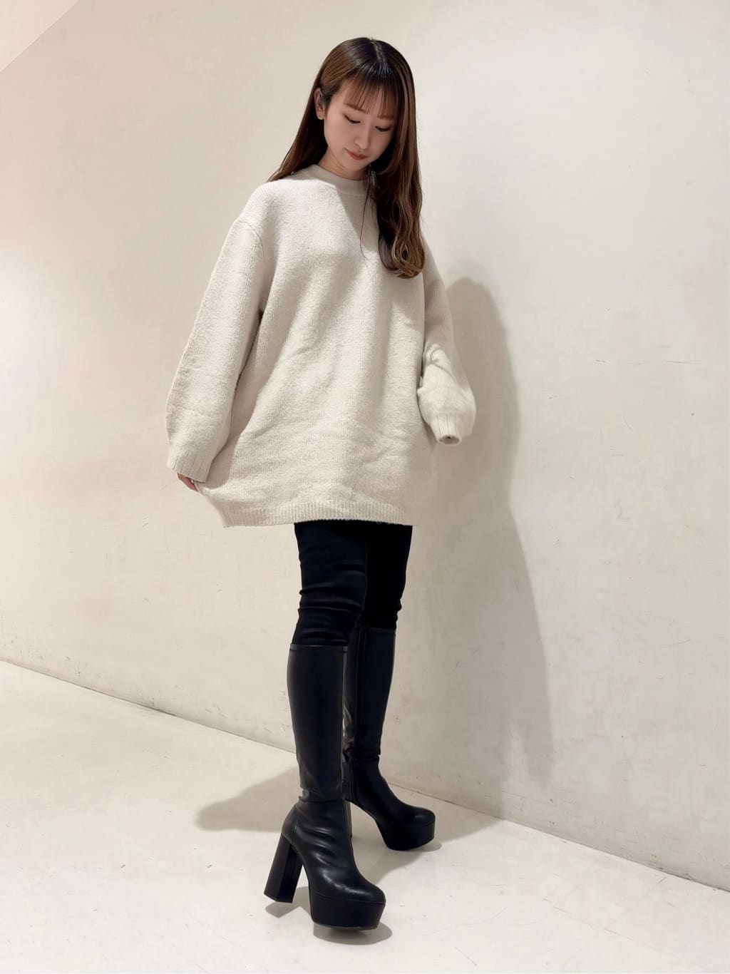 ESPERANZAの【ラク盛り/ロングブーツ】リピーター続出/脚長美脚 厚底ロングブーツを使ったコーディネートを紹介します。｜Rakuten Fashion(楽天ファッション／旧楽天ブランドアベニュー)3291113
