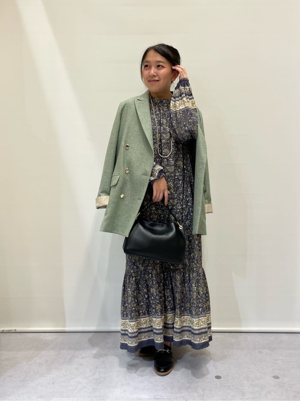 Vinのコーディネートを紹介します。｜Rakuten Fashion(楽天ファッション／旧楽天ブランドアベニュー)3294796