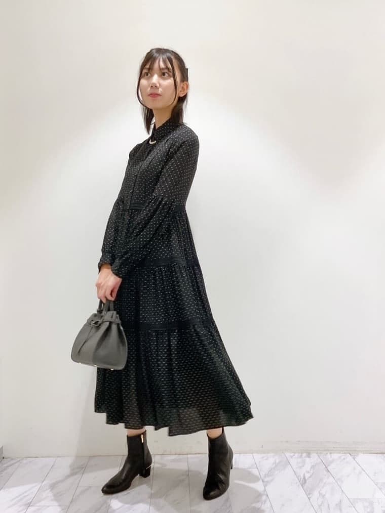 allurevilleのヒールメタルショートブーツを使ったコーディネートを紹介します。｜Rakuten Fashion(楽天ファッション／旧楽天ブランドアベニュー)3298032