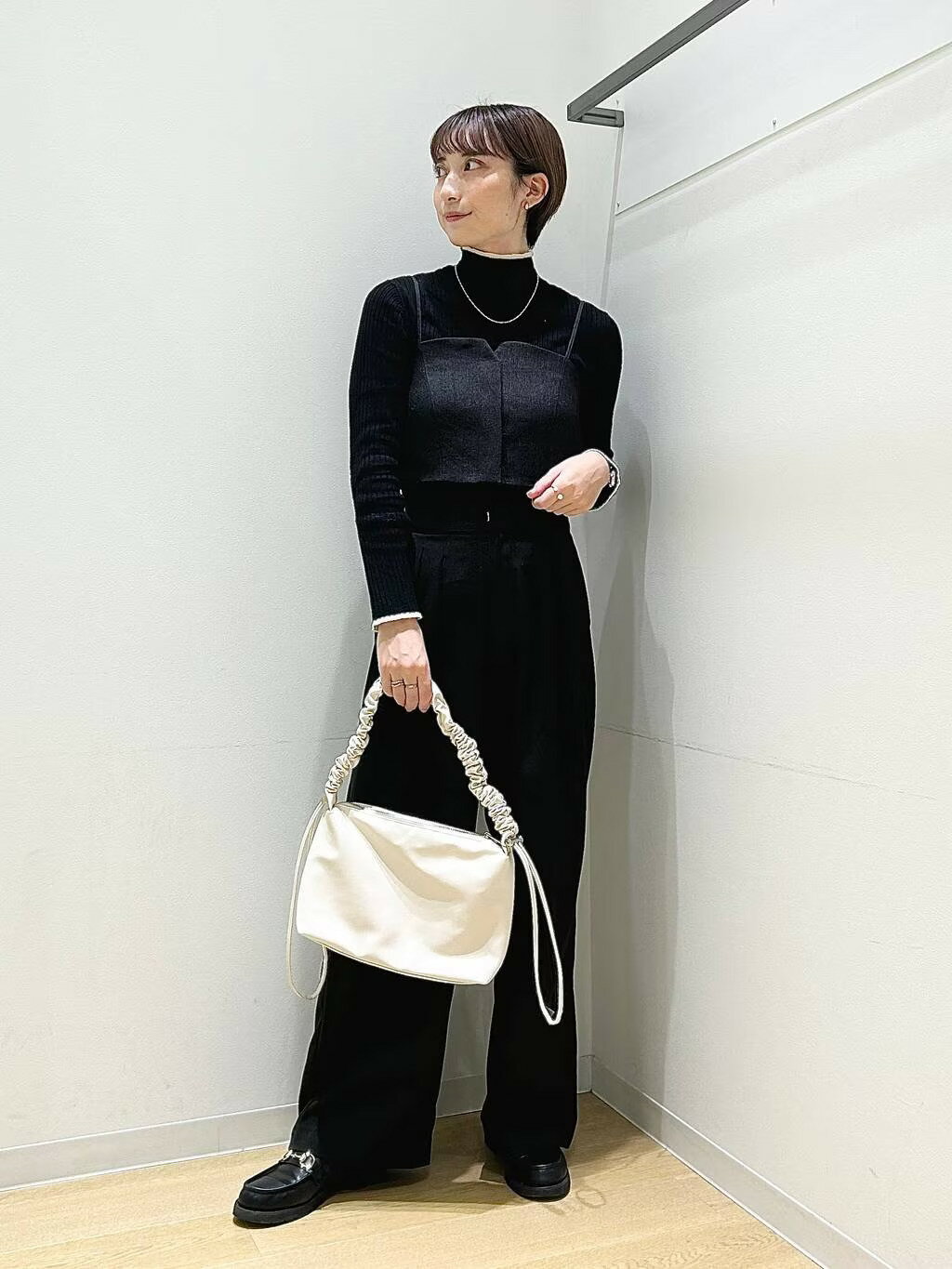 LAKOLEのコーディネートを紹介します。｜Rakuten Fashion(楽天ファッション／旧楽天ブランドアベニュー)3319602