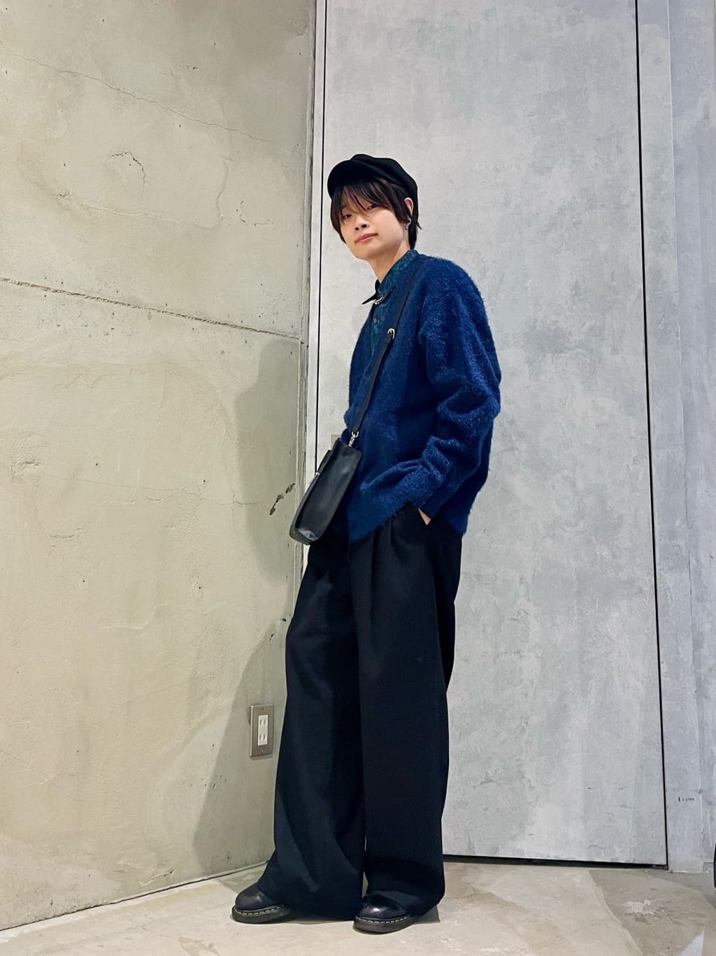tk.TAKEO KIKUCHIのフロントポケットミニショルダーバッグを使ったコーディネートを紹介します。｜Rakuten Fashion(楽天ファッション／旧楽天ブランドアベニュー)3322004