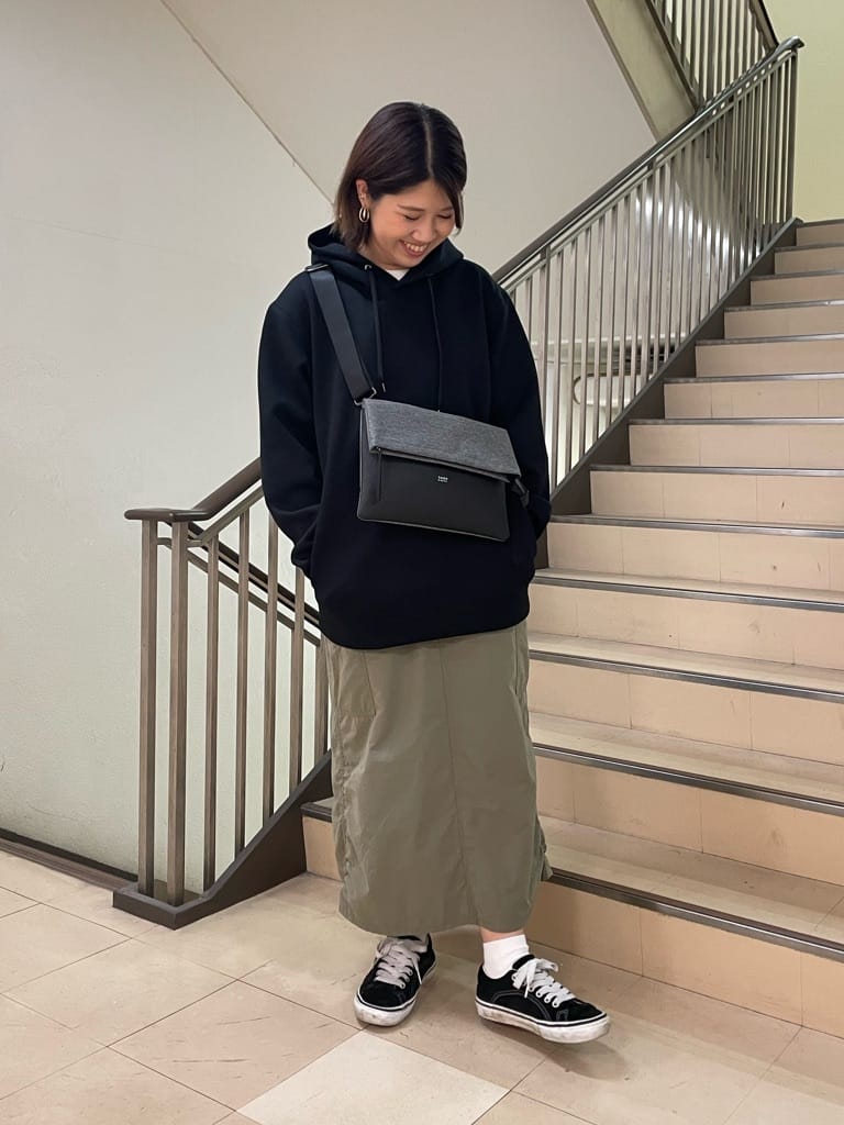TAKEO KIKUCHIの2WAY ショルダークラッチバッグを使ったコーディネートを紹介します。｜Rakuten Fashion(楽天ファッション／旧楽天ブランドアベニュー)3324031