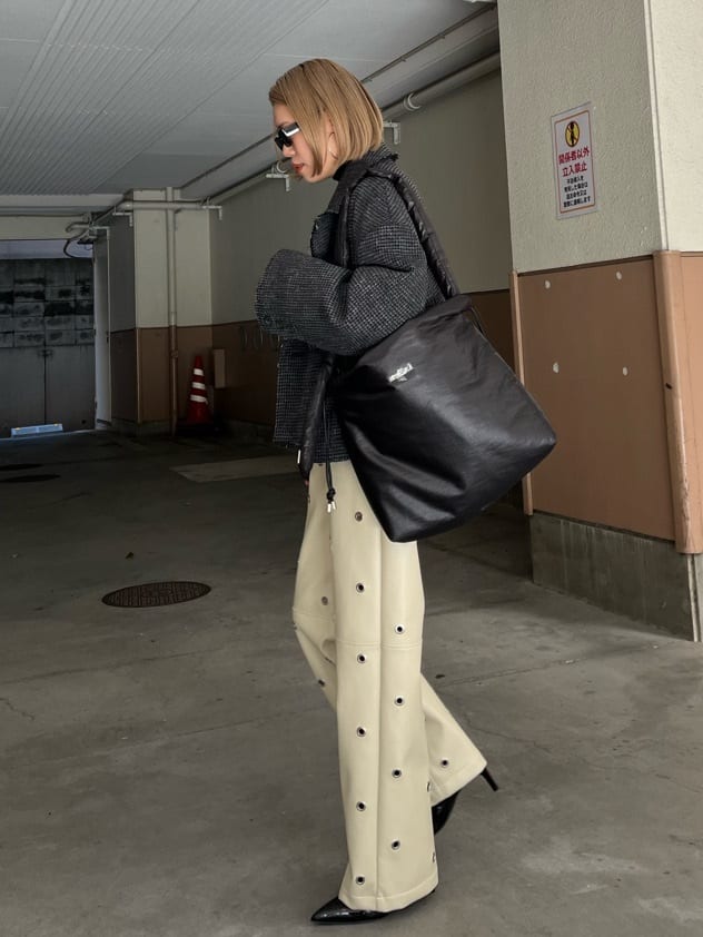 PRANK PROJECT アイレットヴィーガンレザーコクーンパンツ ホワイト PRANK PROJECT アイレットヴィーガンレザーコクーンパンツ ホワイト