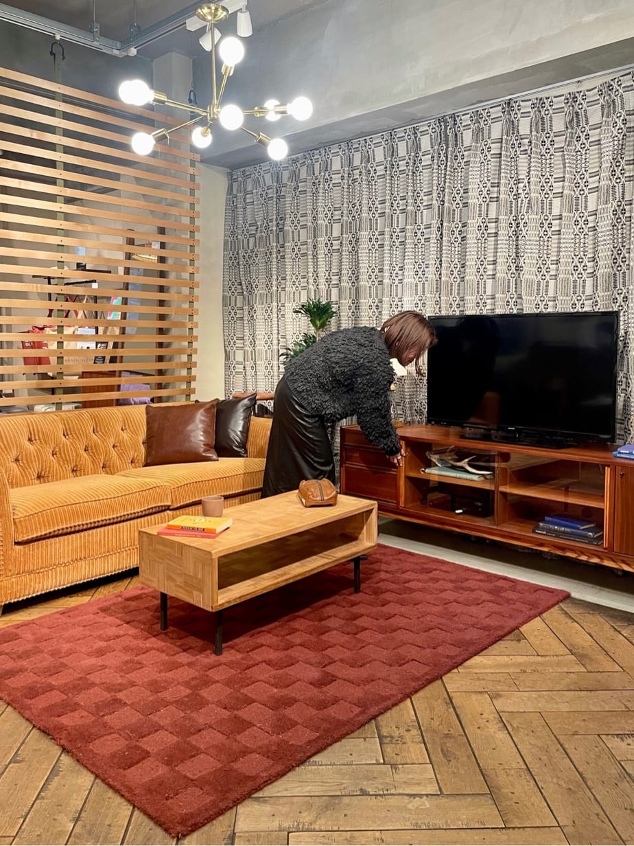 journal standard FurnitureのCUSHION-CHESNUT(中材込) クッションを使ったコーディネートを紹介します。｜Rakuten Fashion(楽天ファッション／旧楽天ブランドアベニュー)3327149