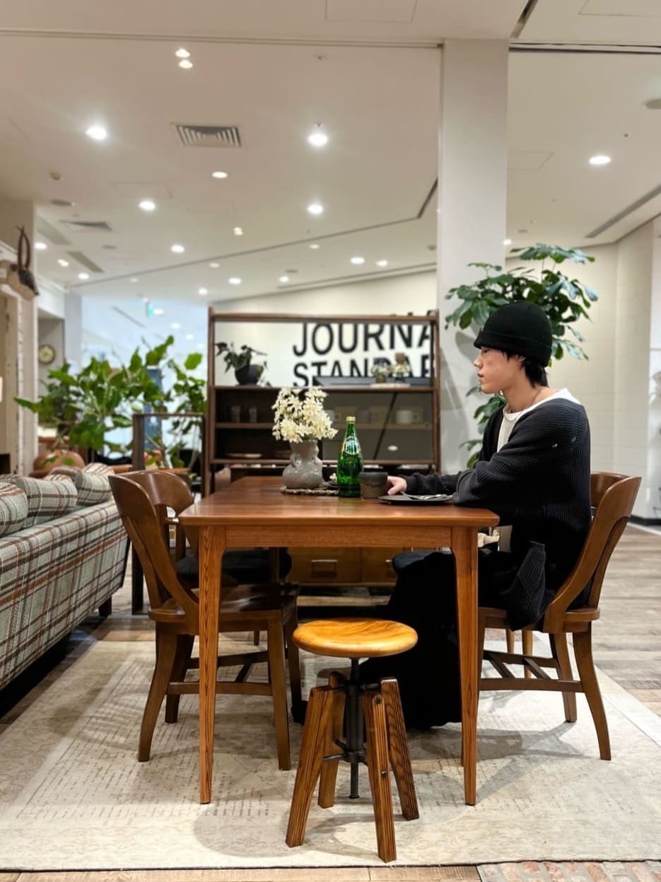journal standard Furnitureの【SAKUZAN/サクザン】作山窯*JSF 別注 プレート 22cm SUMIを使ったコーディネートを紹介します。｜Rakuten Fashion(楽天ファッション／旧楽天ブランドアベニュー)3331495