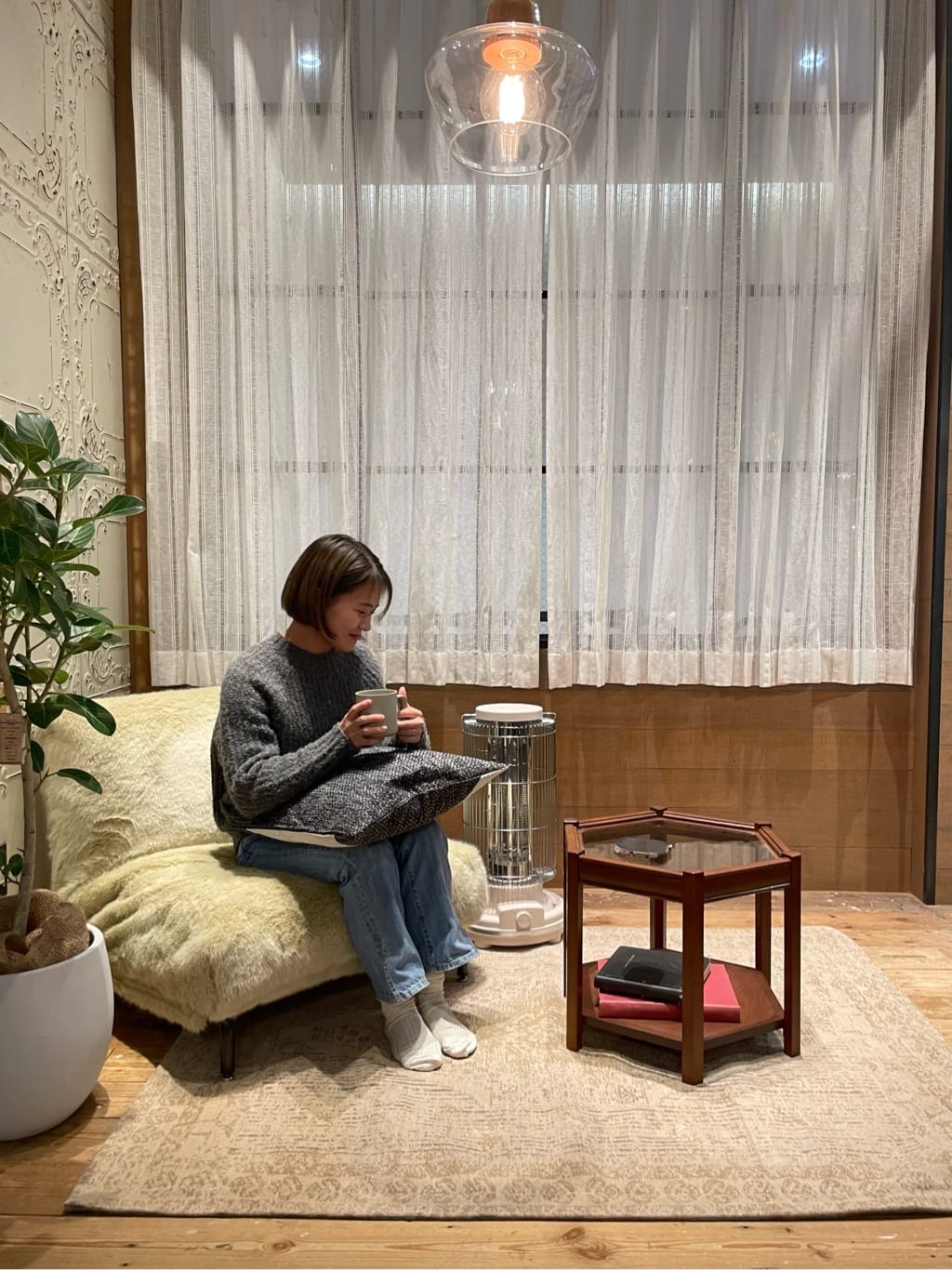 journal standard Furnitureの《予約》VINE YARD RUG 140x200 バインヤード ラグを使ったコーディネートを紹介します。｜Rakuten Fashion(楽天ファッション／旧楽天ブランドアベニュー)3340525