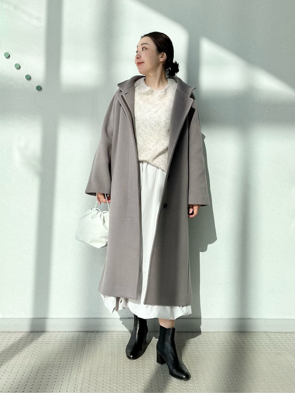 DRESSTERIORのヘリテージスタンドカラーコートを使ったコーディネート 