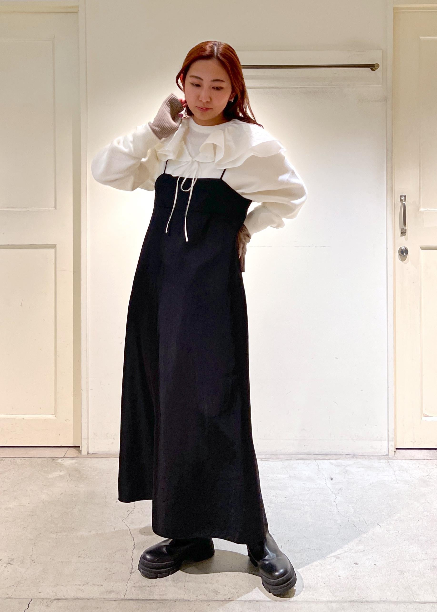 SALON adam et rope'のエンブロイダリーラッフルストール/付け襟を使ったコーディネートを紹介します。｜Rakuten Fashion(楽天ファッション／旧楽天ブランドアベニュー)3407288