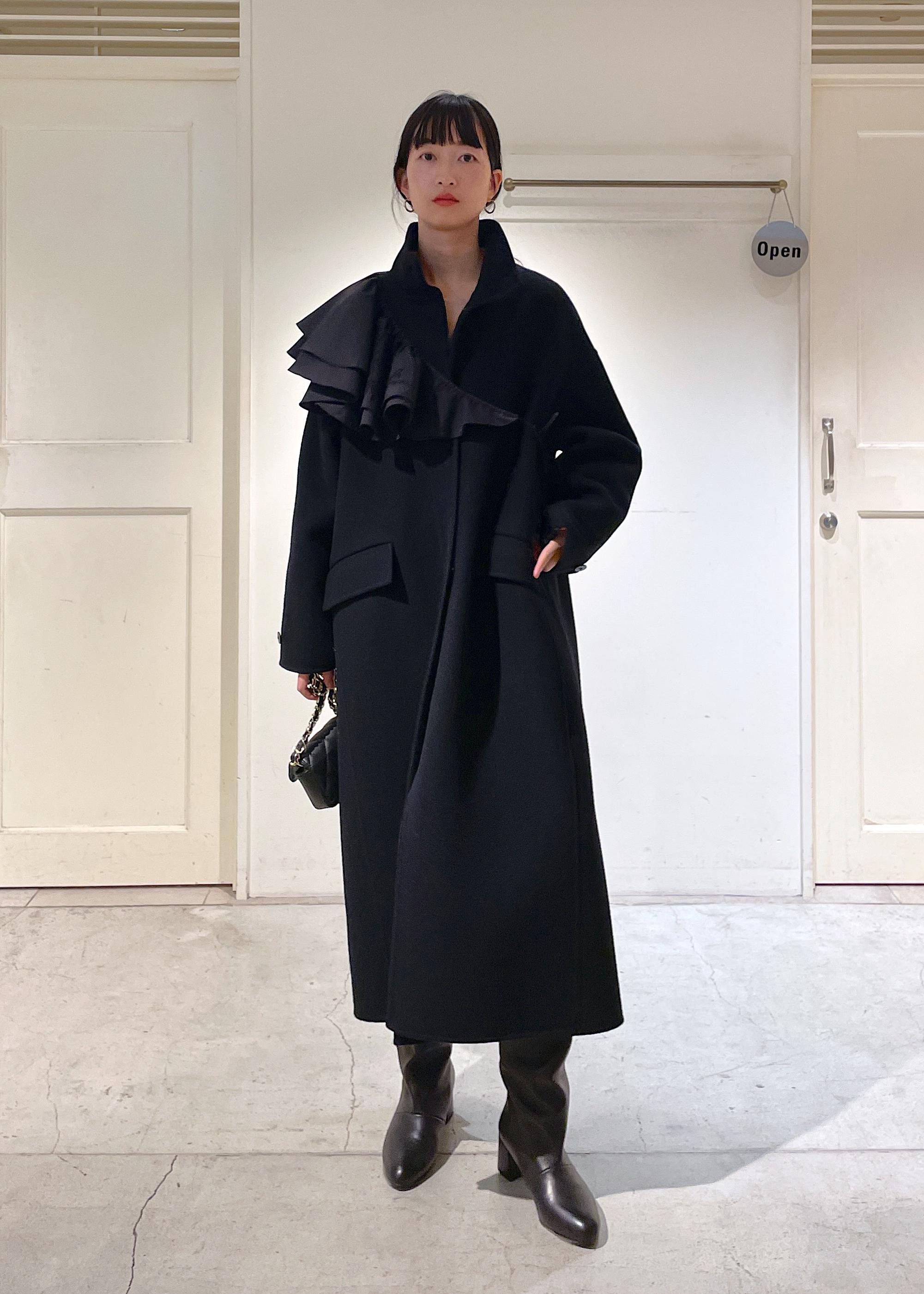 SALON adam et rope'のエンブロイダリーラッフルストール/付け襟を使ったコーディネートを紹介します。｜Rakuten Fashion(楽天ファッション／旧楽天ブランドアベニュー)3407330