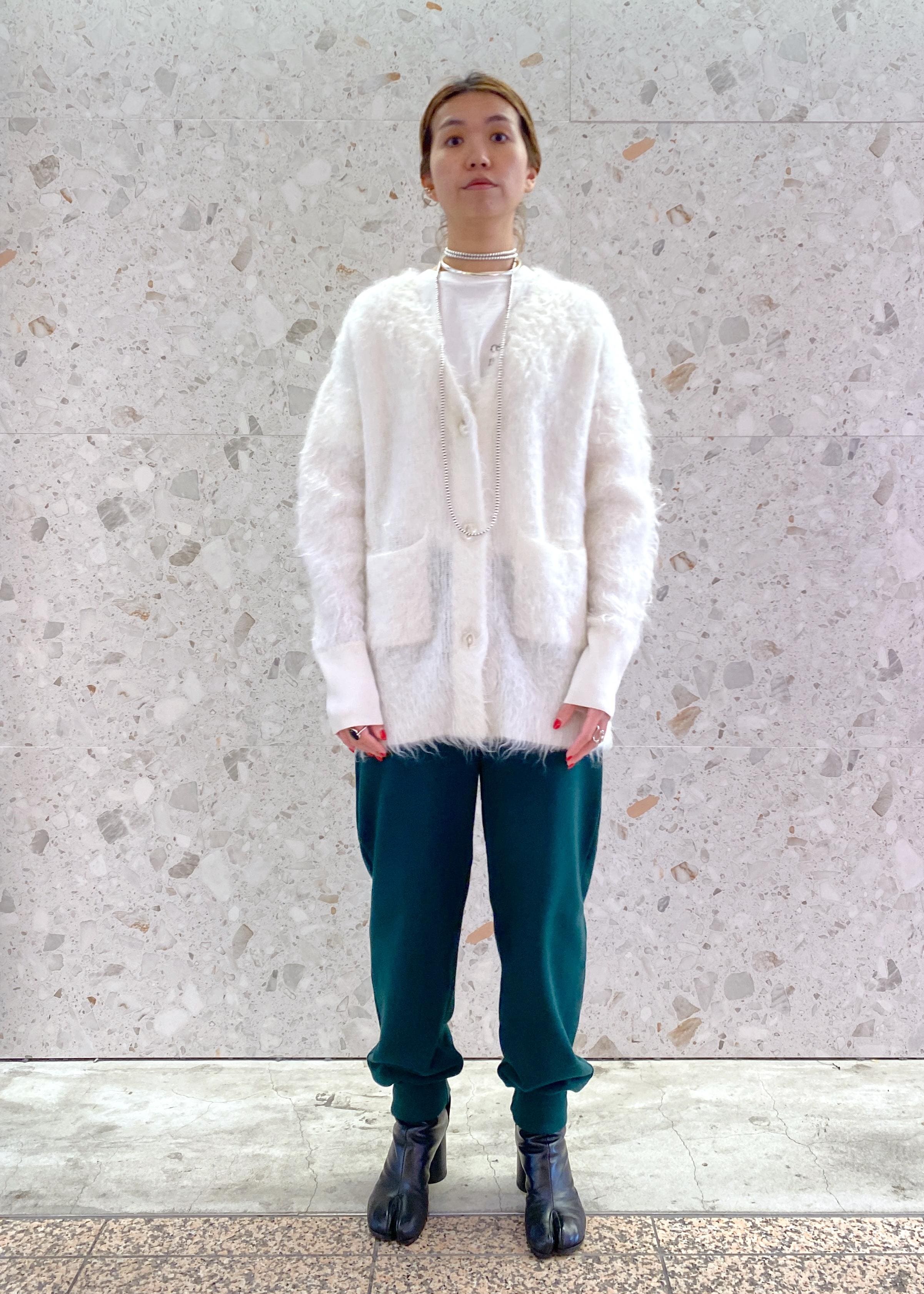 ADAM ET ROPE'の【PARROTT CANVAS】PCM FUNCTIONAL SWEAT PANTSを使っ