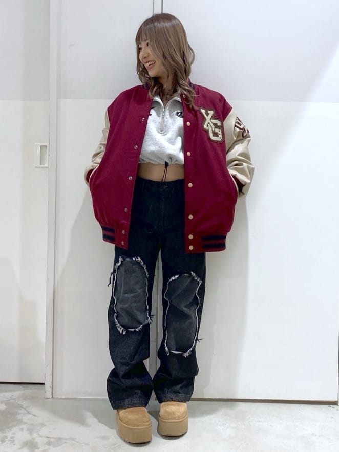 X-girlのCOLLEGE LOGO STADIUM JUMPER ジャケット X-girlを使ったコーディネートを紹介します。｜Rakuten Fashion(楽天ファッション／旧楽天ブランドアベニュー)3374890