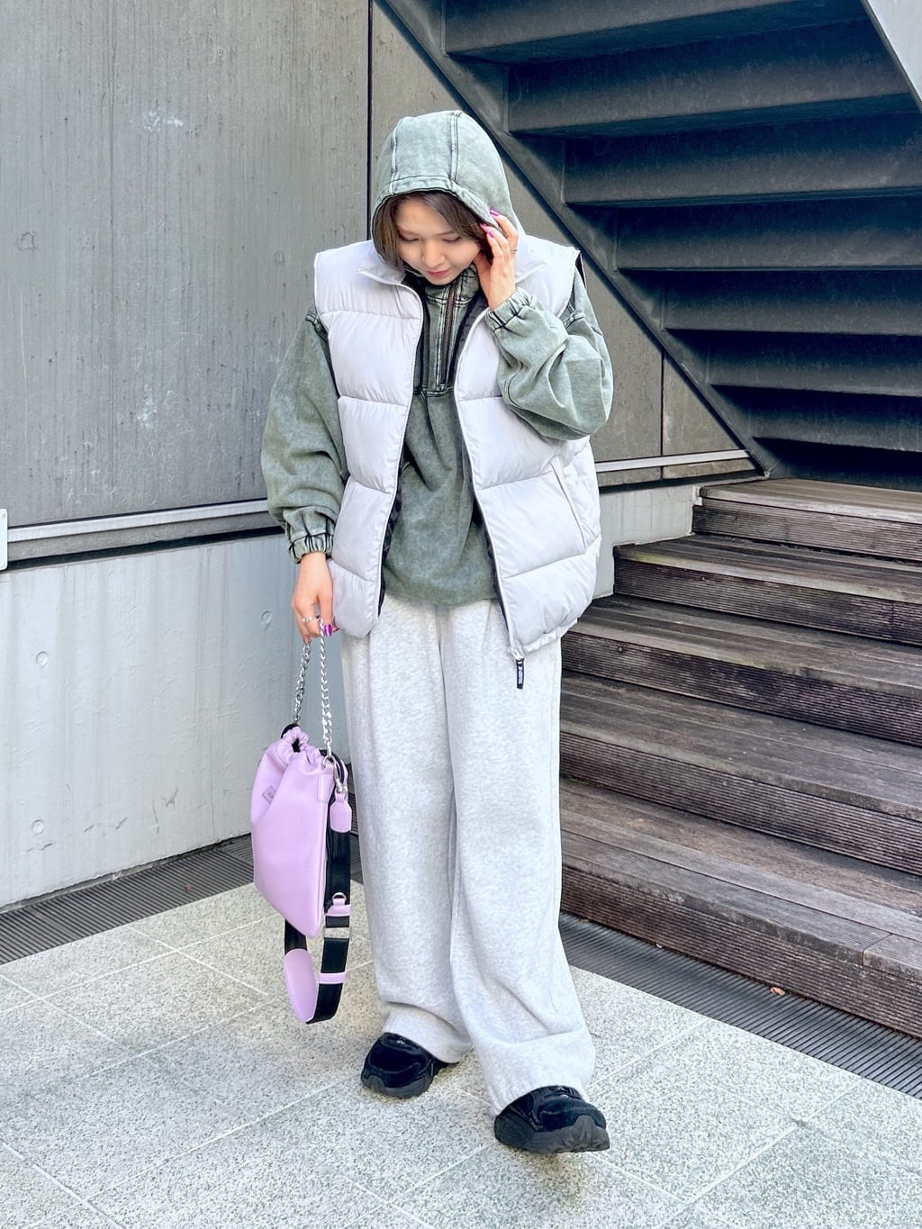 X-girlのACID WASH SWEAT HOODIE トップス X-girlを使ったコーディネートを紹介します。｜Rakuten Fashion(楽天ファッション／旧楽天ブランドアベニュー)3387570