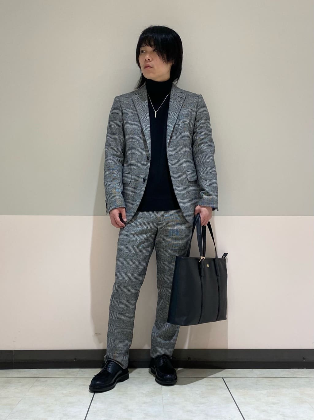 TAKEO KIKUCHIの水シボ レザートートバッグを使ったコーディネートを紹介します。｜Rakuten Fashion(楽天ファッション／旧楽天ブランドアベニュー)3389855