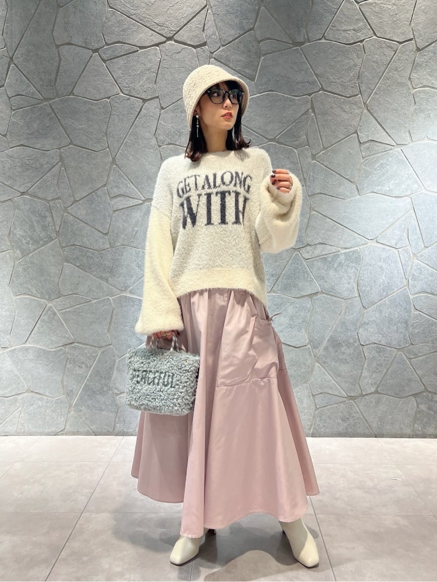 Vinのドロストポケットデザインスカートを使ったコーディネートを紹介します。｜Rakuten Fashion(楽天ファッション／旧楽天ブランドアベニュー)3393546