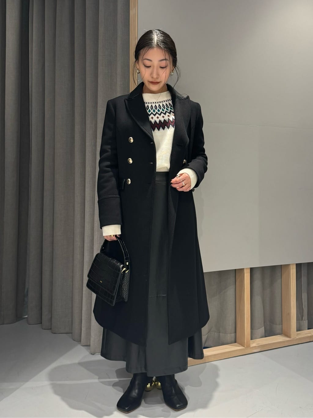 LOVELESSのフロントスリットスカートを使ったコーディネートを紹介します。｜Rakuten Fashion(楽天ファッション／旧楽天ブランドアベニュー)3396982