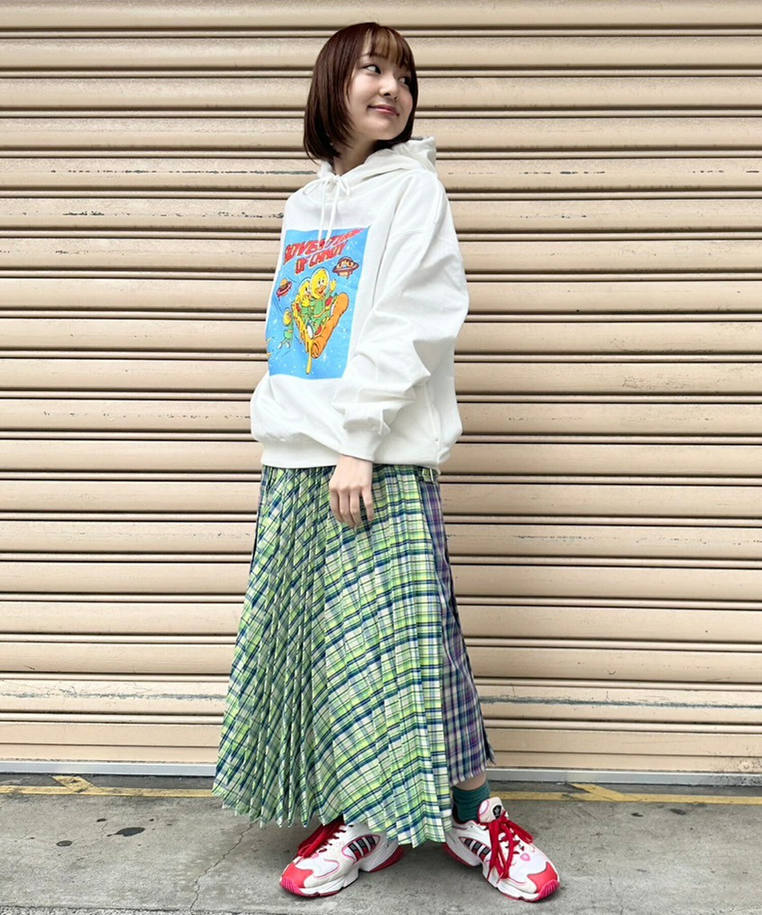 Candy StripperのADVENTURE OF CANDY SWEAT HOODIEを使ったコーディネートを紹介します。｜Rakuten Fashion(楽天ファッション／旧楽天ブランドアベニュー)3429270