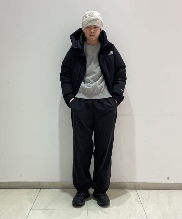 BEAMS MENのREMI RELIEF*BEAMS PLUS / 別注 スウェット クルーネックを使ったコーディネート | Rakuten  Fashion(楽天ファッション／旧楽天ブランドアベニュー)3435286