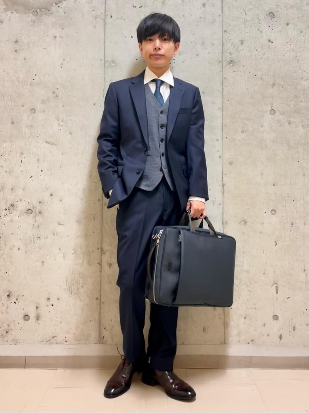 TAKEO KIKUCHIのシャドーチェック スーツを使ったコーディネートを紹介します。｜Rakuten Fashion(楽天ファッション／旧楽天ブランドアベニュー)3458701