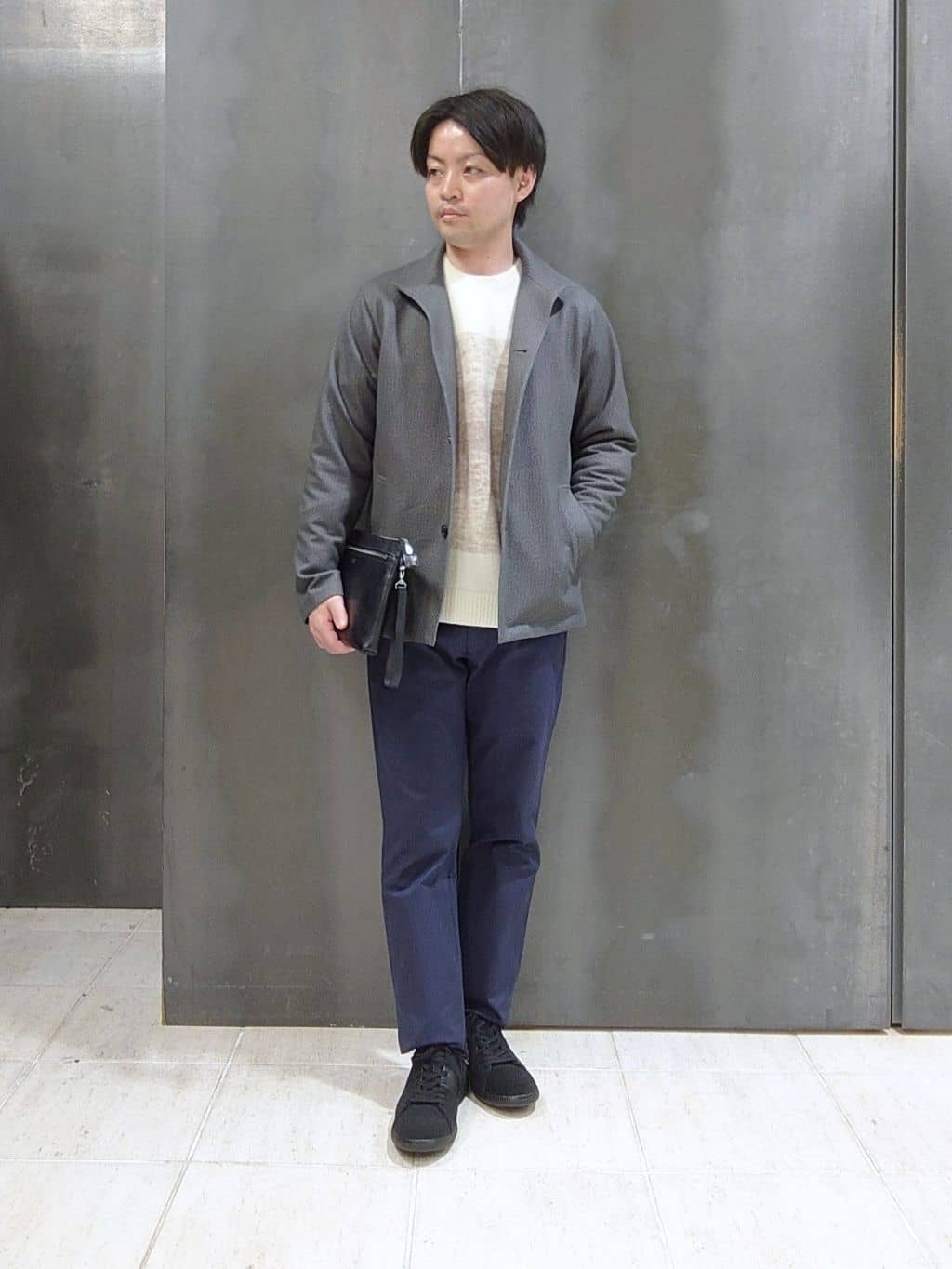 TAKEO KIKUCHIの【Down Fabric】スタンドカラーブルゾンを使ったコーディネートを紹介します。｜Rakuten Fashion(楽天ファッション／旧楽天ブランドアベニュー)3469872