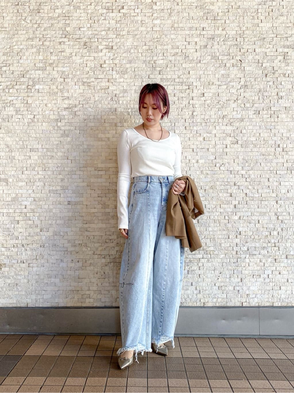 GRACE CONTINENTALの切替ボリュームデニムを使ったコーディネート 