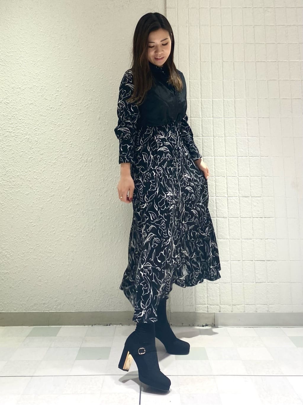 ESPERANZAのメッキプレートヒールストラップパンプス 結婚式二次会 パーティー 24SSを使ったコーディネートを紹介します。｜Rakuten Fashion(楽天ファッション／旧楽天ブランドアベニュー)3471931