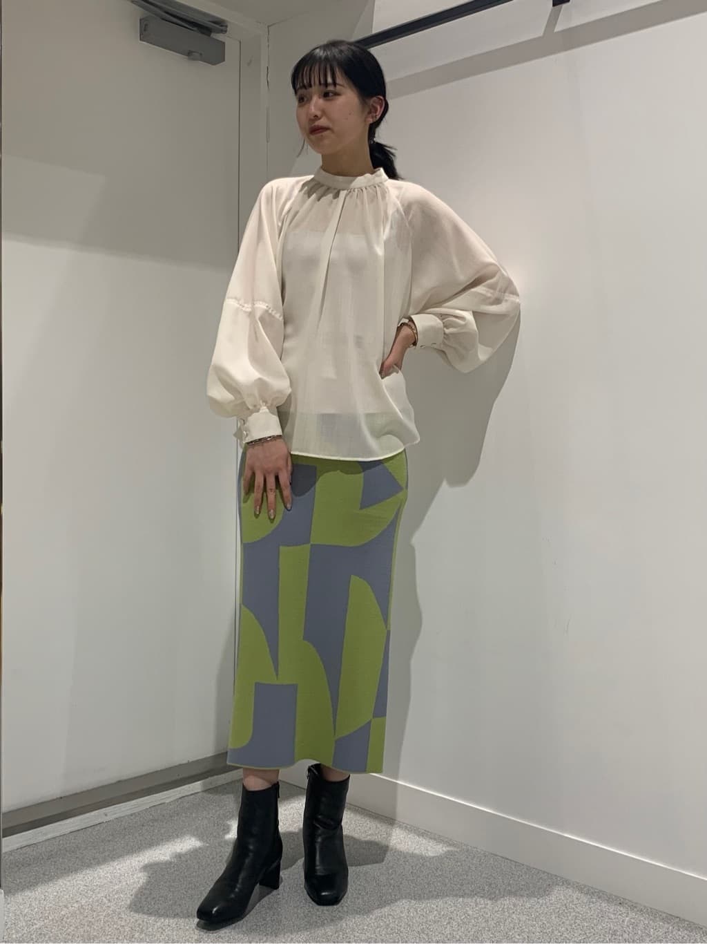 LASUDのバイカラーニットジャガードタイトスカートを使ったコーディネートを紹介します。｜Rakuten Fashion(楽天ファッション／旧楽天ブランドアベニュー)3474872