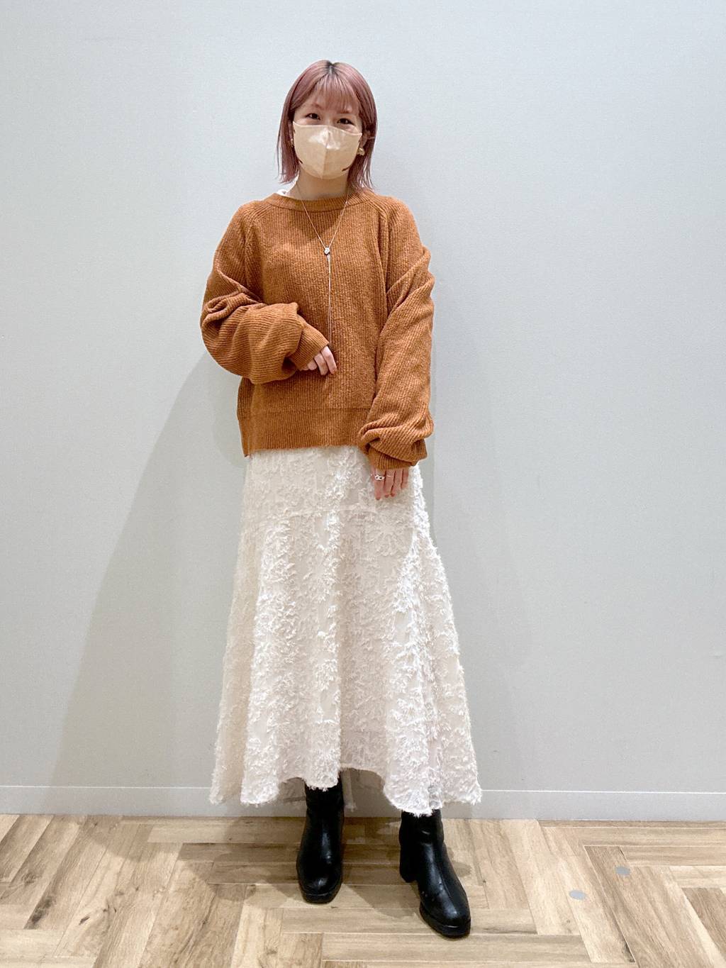 mysty womanの【WEB限定】アイスクリームクルーニットを使ったコーディネートを紹介します。｜Rakuten Fashion(楽天ファッション／旧楽天ブランドアベニュー)3481304