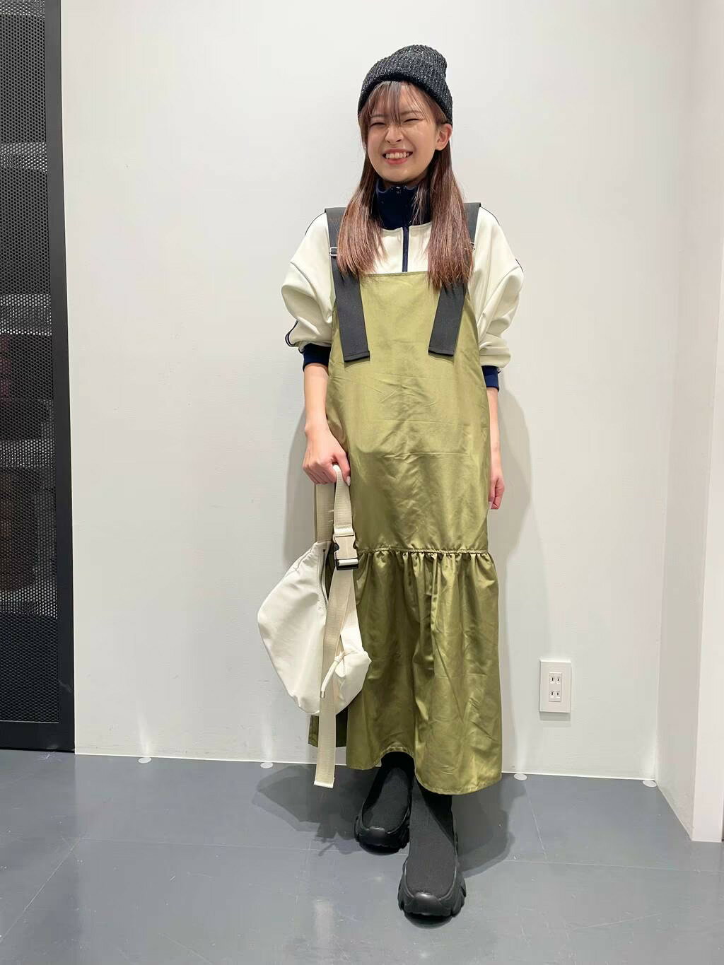 LAKOLEのミニハーフムーンショルダーを使ったコーディネートを紹介します。｜Rakuten Fashion(楽天ファッション／旧楽天ブランドアベニュー)3486855