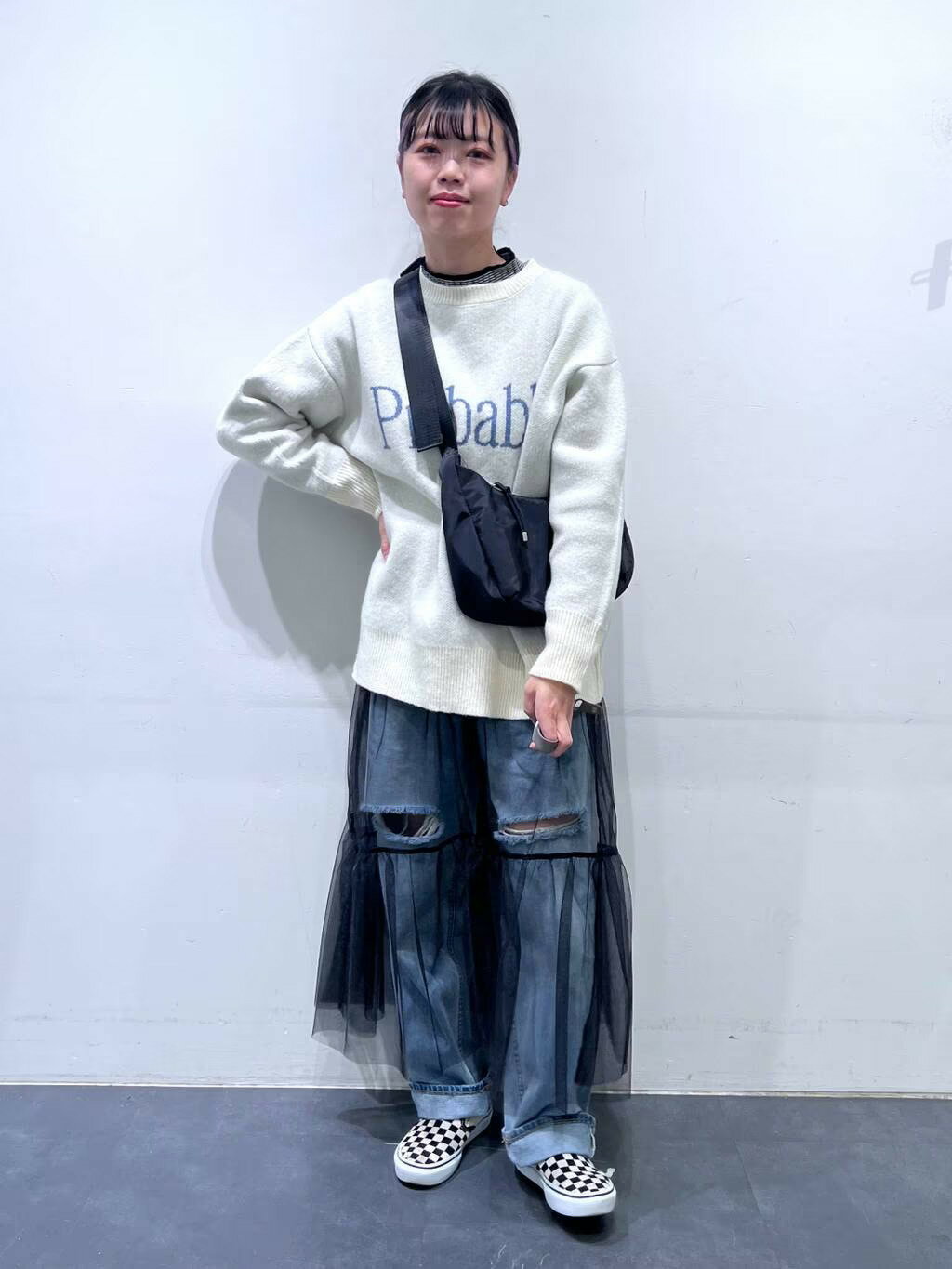 LAKOLEのミニハーフムーンショルダーを使ったコーディネートを紹介します。｜Rakuten Fashion(楽天ファッション／旧楽天ブランドアベニュー)3486859