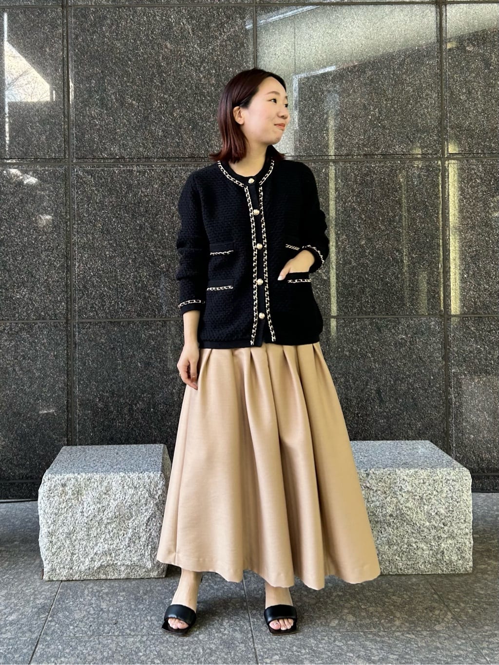 allurevilleの【LOULOU WILLOUGHBY】ジップアップタックスカートを使っ