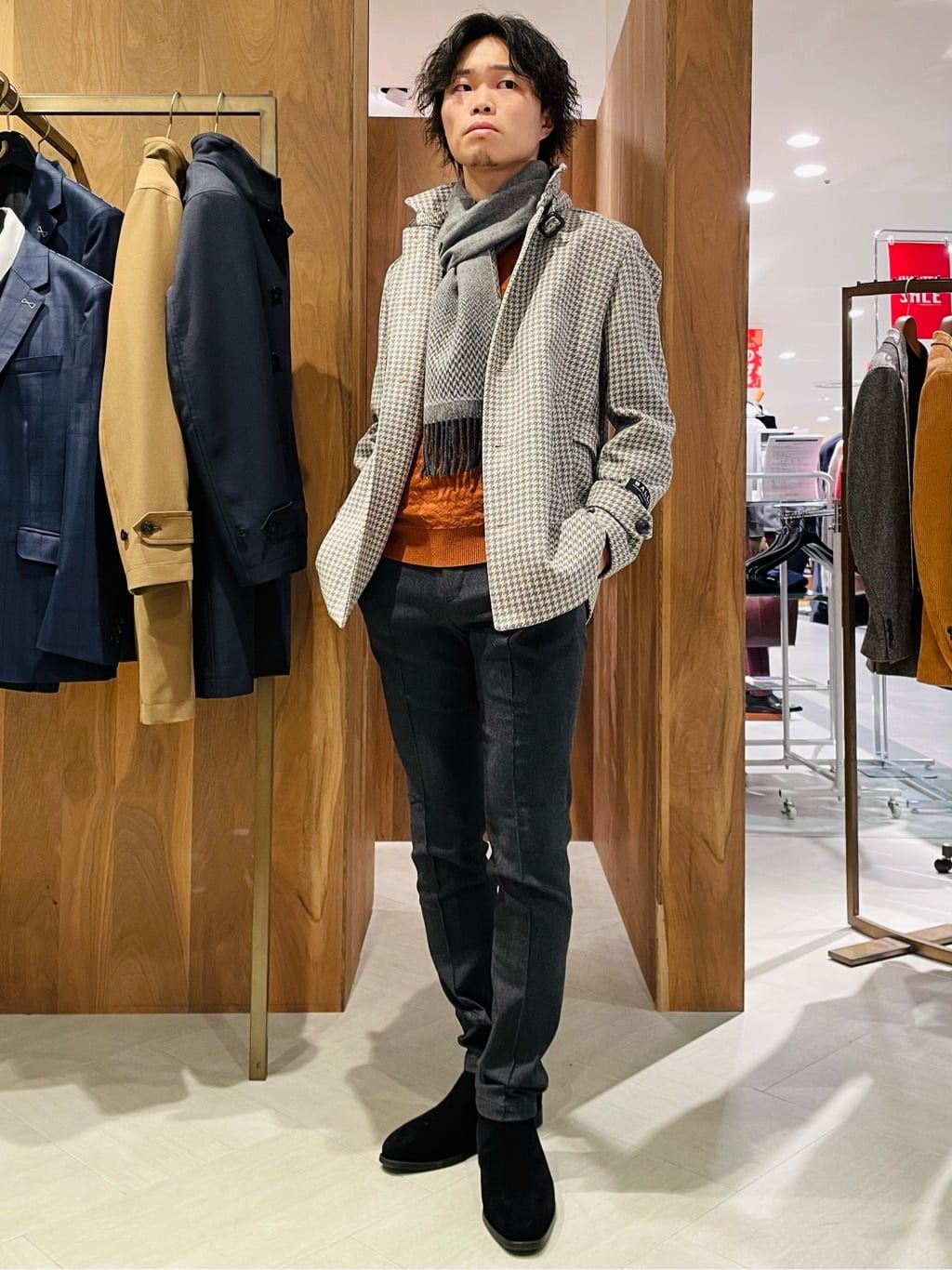 MEN'S BIGIのウールコットンアクリル千鳥格子スタンドカラーコートを使ったコーディネートを紹介します。｜Rakuten Fashion(楽天ファッション／旧楽天ブランドアベニュー)3490329