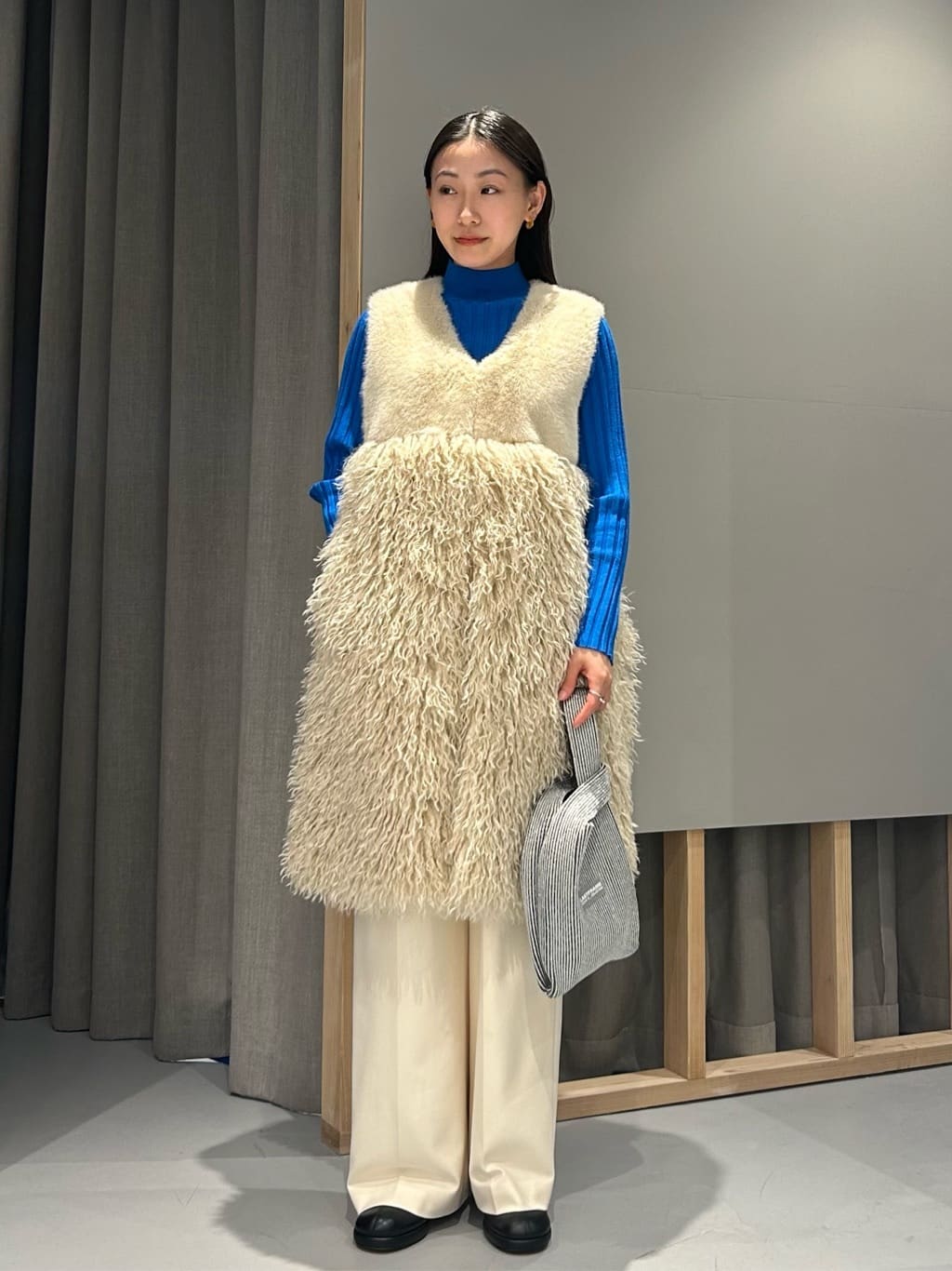 LOVELESSのインタックパンツを使ったコーディネートを紹介します。｜Rakuten Fashion(楽天ファッション／旧楽天ブランドアベニュー)3501935