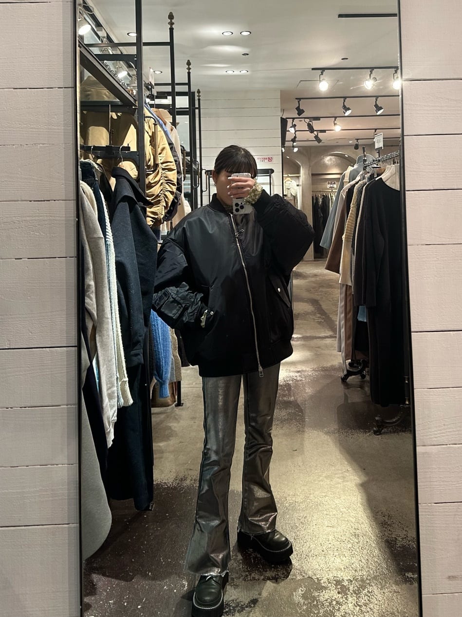 moussyのFOIL PRINT SLIM FLAREを使ったコーディネート | Rakuten 