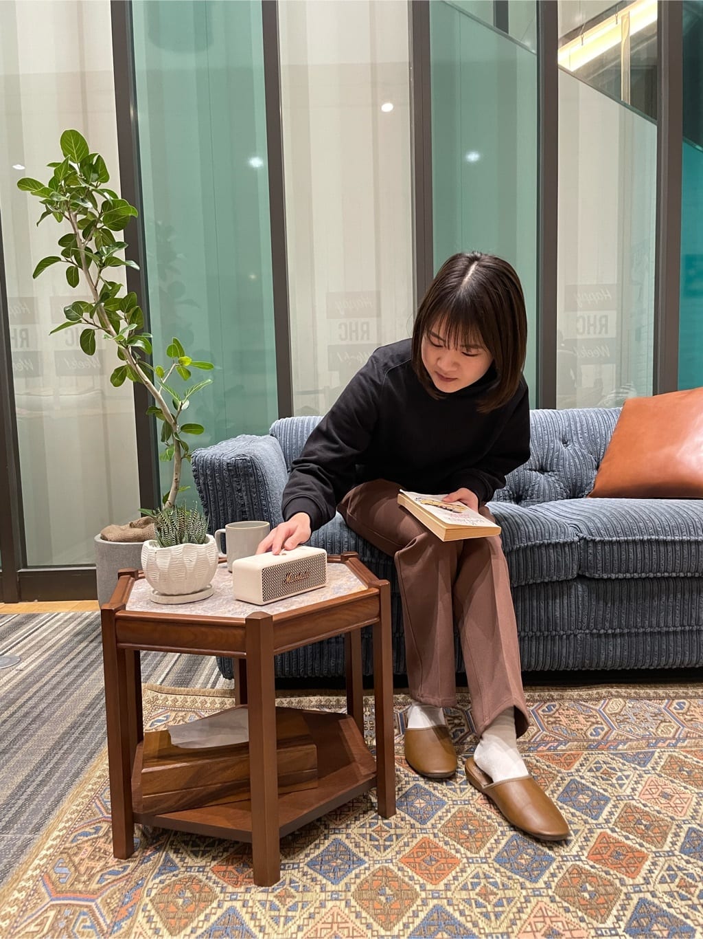 journal standard FurnitureのGLENOAKS RUG 120x160 グレンオークスラグを使ったコーディネートを紹介します。｜Rakuten Fashion(楽天ファッション／旧楽天ブランドアベニュー)3512573