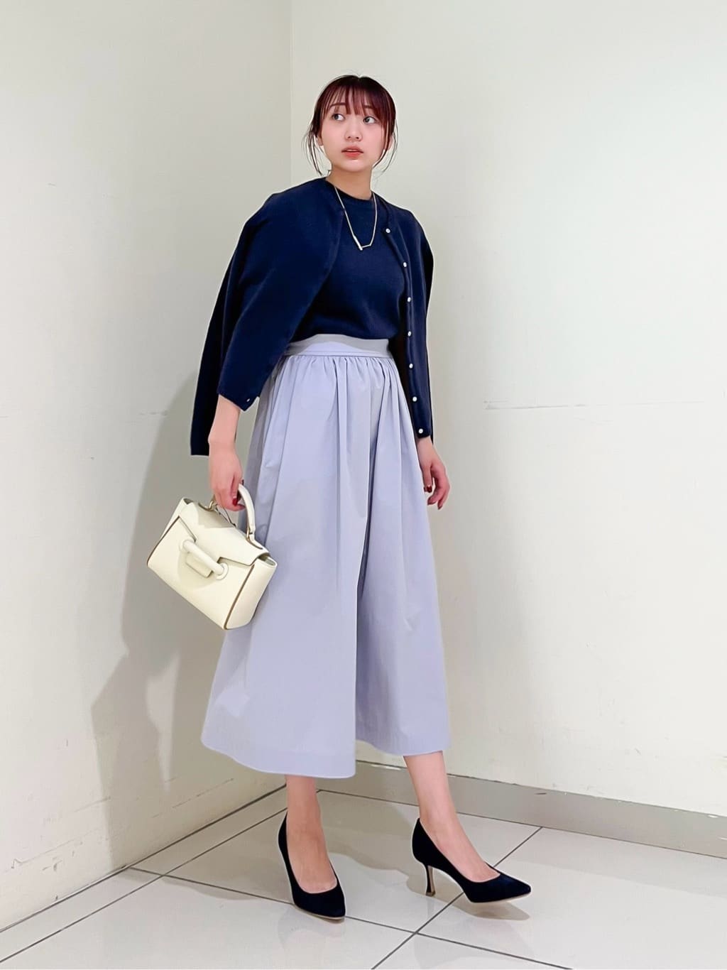 TOMORROWLANDのストレッチタフタ ボリュームギャザースカートを使った