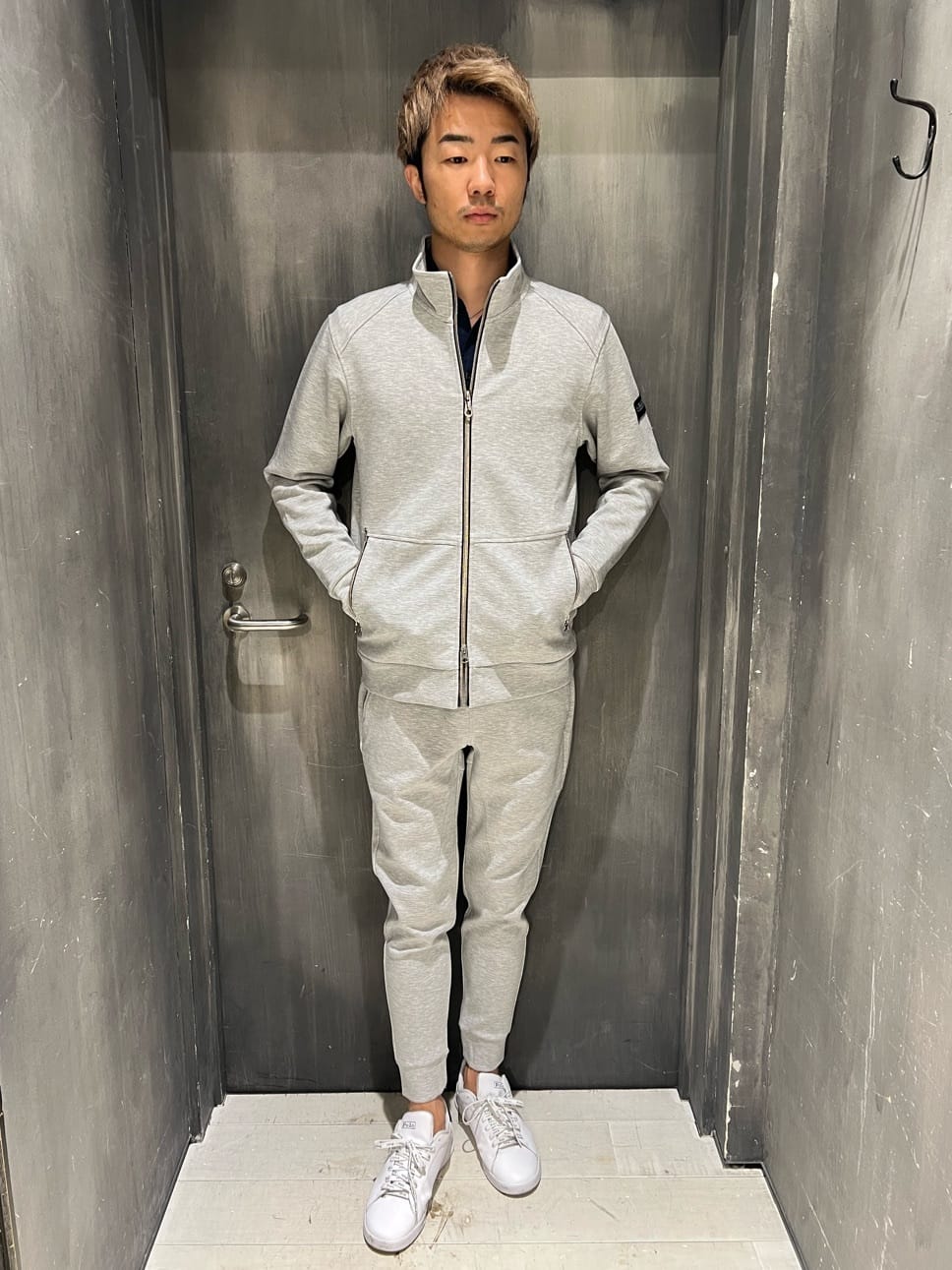 MEN'S BIGIの【PRO-SPERITYコラボアイテム】スタンドカラーZIPアップブルゾン<セットアップ対応>を使ったコーディネートを紹介します。｜Rakuten Fashion(楽天ファッション／旧楽天ブランドアベニュー)3528673