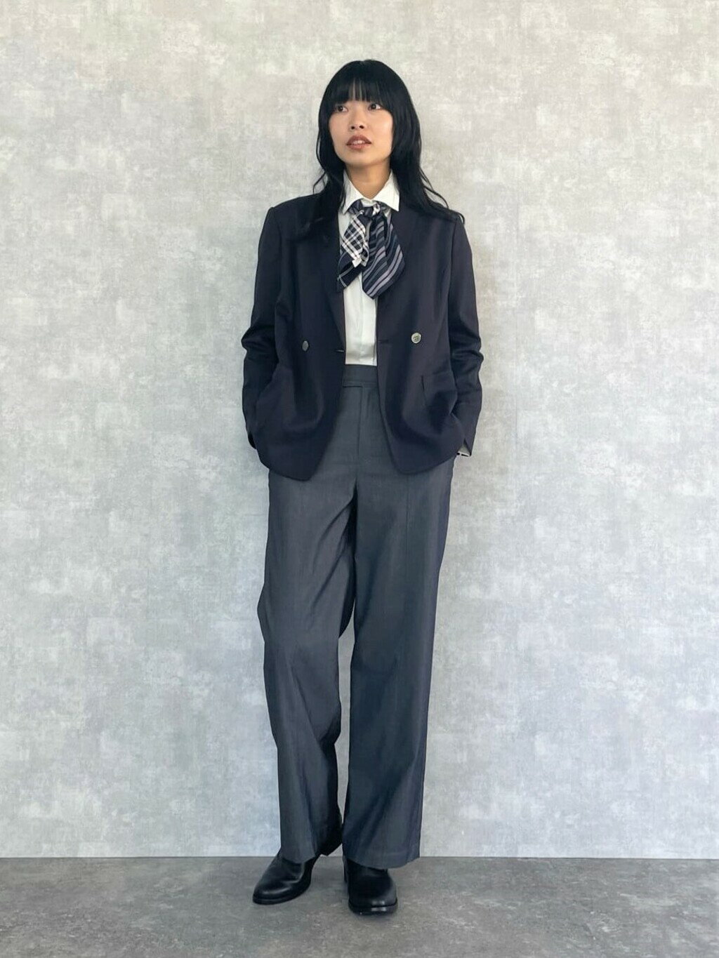 NEWYORKERのコンパクトブロード ハシゴレース比翼シャツを使ったコーディネートを紹介します。｜Rakuten Fashion(楽天ファッション／旧楽天ブランドアベニュー)3537606