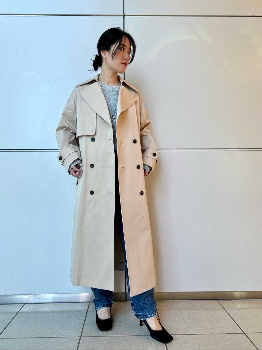 1er Arrondissementのコットンギャバトレンチコートを使ったコーディネートを紹介します。｜Rakuten Fashion(楽天ファッション／旧楽天ブランドアベニュー)3545008