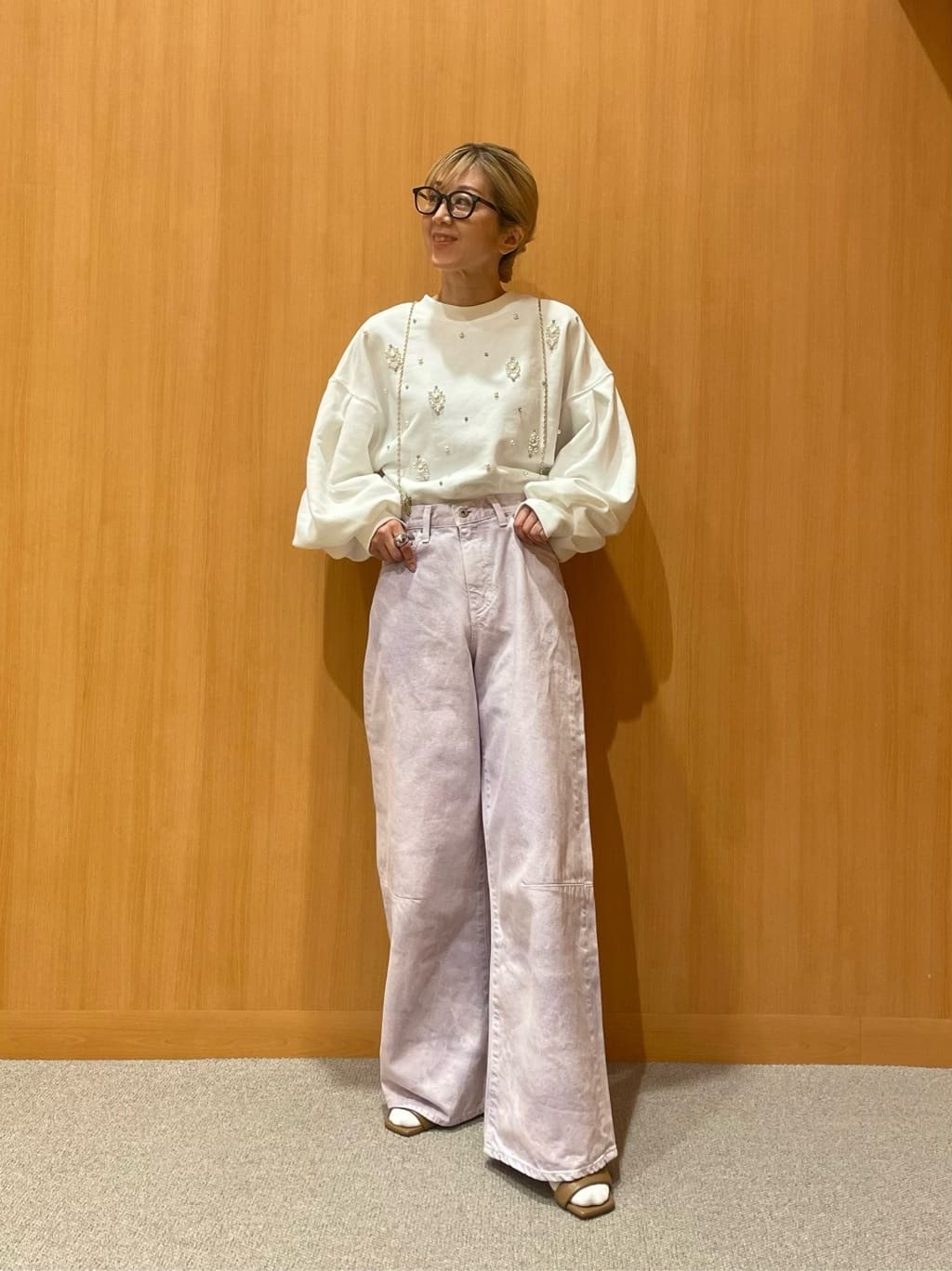 Vinのタイダイカラーワイドデニムパンツを使ったコーディネートを紹介します。｜Rakuten Fashion(楽天ファッション／旧楽天ブランドアベニュー)3551745