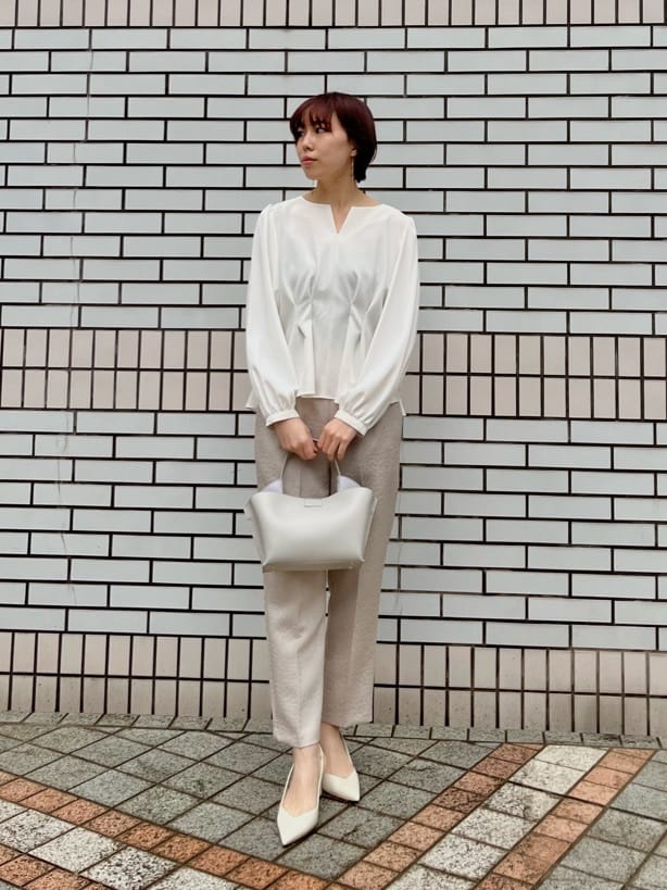 Vinのサイドタック2WAYハンドバックを使ったコーディネートを紹介します。｜Rakuten Fashion(楽天ファッション／旧楽天ブランドアベニュー)3587724