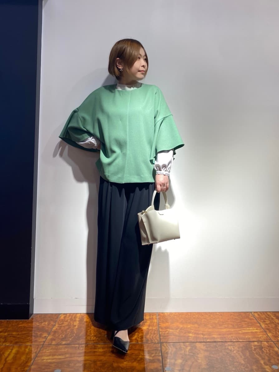 Vinのサイドタック2WAYハンドバックを使ったコーディネートを紹介します。｜Rakuten Fashion(楽天ファッション／旧楽天ブランドアベニュー)3591248