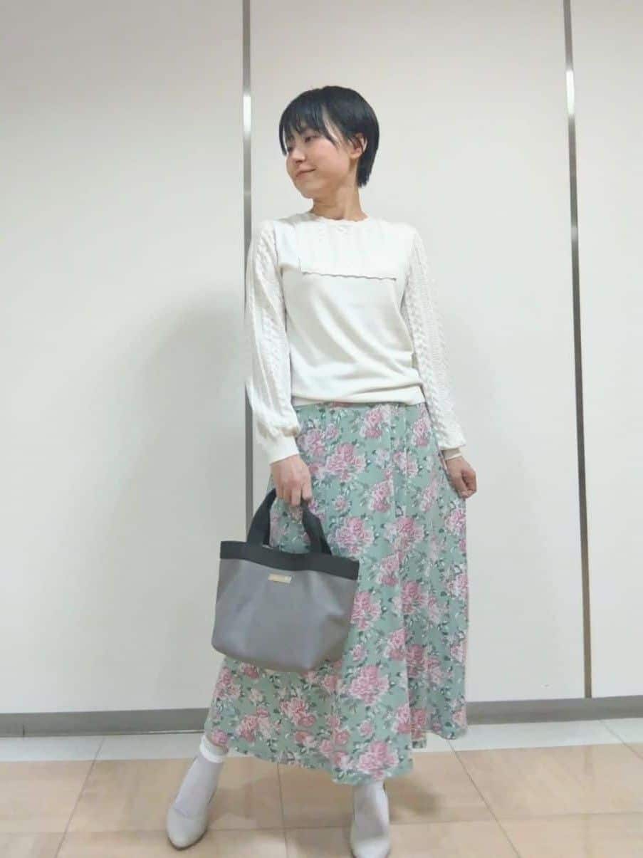 LAURA ASHLEYのカミール柄 トートバッグを使ったコーディネートを紹介します。｜Rakuten Fashion(楽天ファッション／旧楽天ブランドアベニュー)3595383