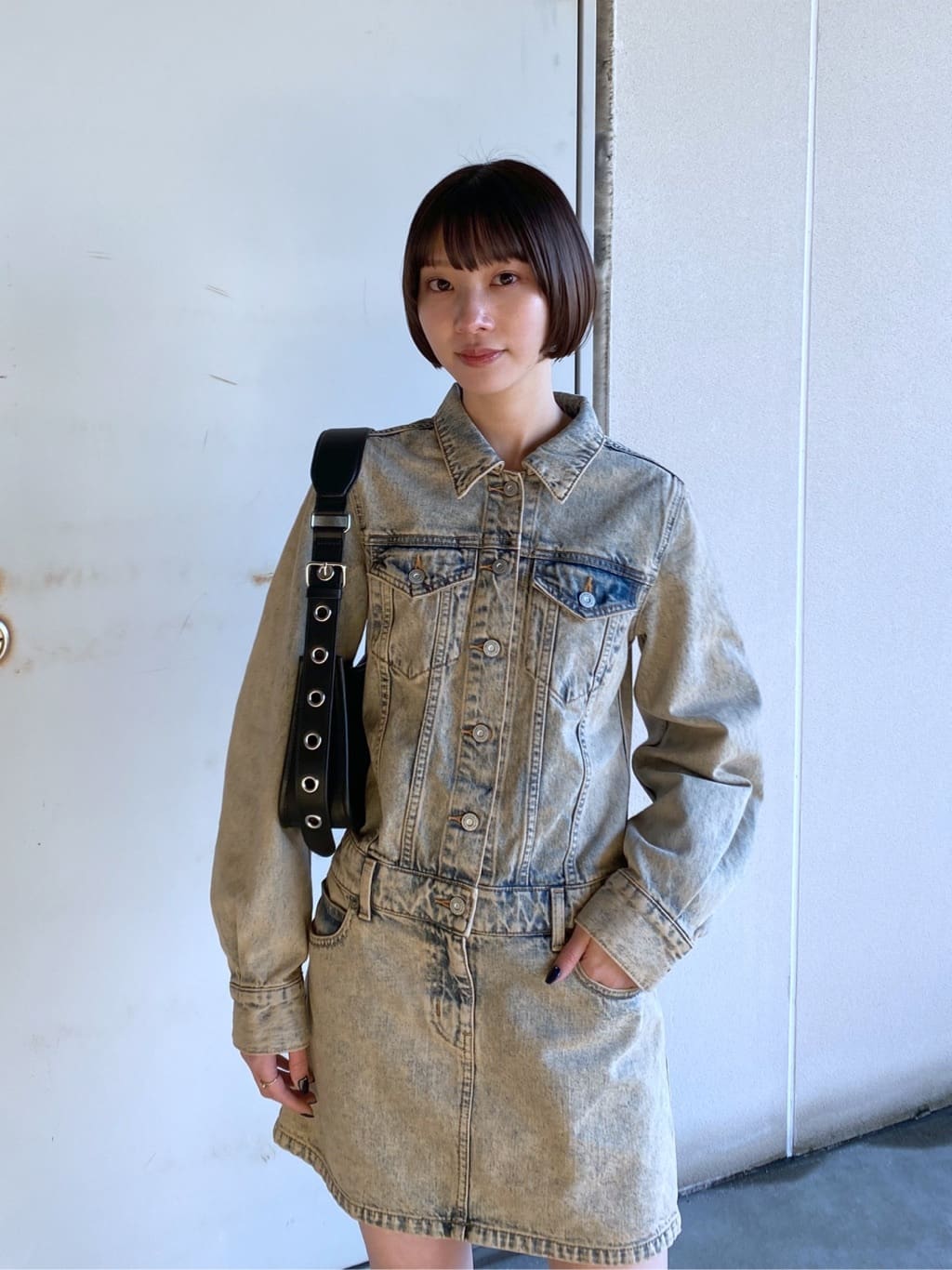 moussyのLOW WAIST CHEMICAL MINI ドレスを使ったコーディネート  
