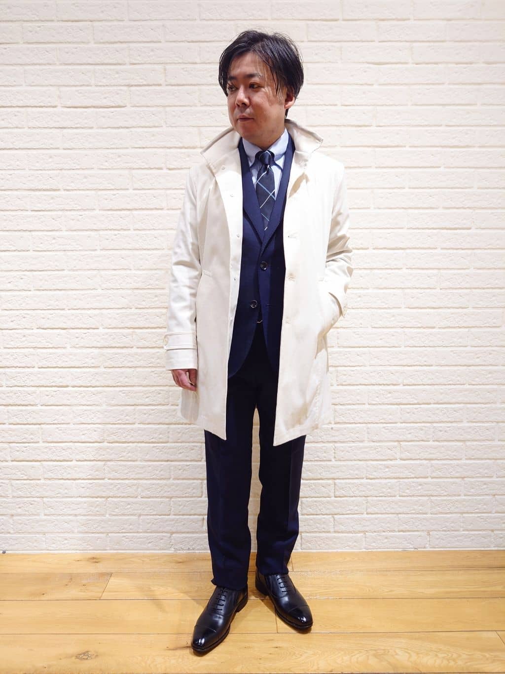 MEN'S BIGIのドビー柄スリムフィットスーツセットアップを使ったコーディネートを紹介します。｜Rakuten Fashion(楽天ファッション／旧楽天ブランドアベニュー)3607732