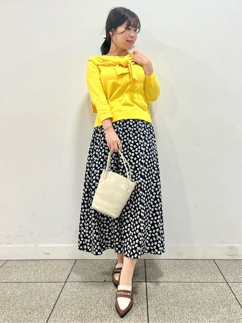 LAURA ASHLEYの【マシンウォッシャブル可/コットン混/同素材アイテムあり】カーディガンを使ったコーディネートを紹介します。｜Rakuten Fashion(楽天ファッション／旧楽天ブランドアベニュー)3612775